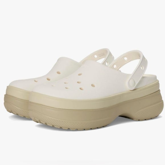 CROCS Shoes - CROCS NWT Stacked platform clogs white & beige women’s 8